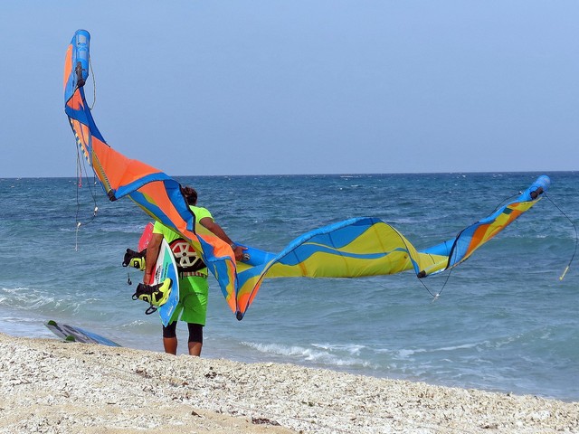 Die Kiteinstruktoren vom Funboard Center Boracay bilden das Schlusslicht beim Downwinder.