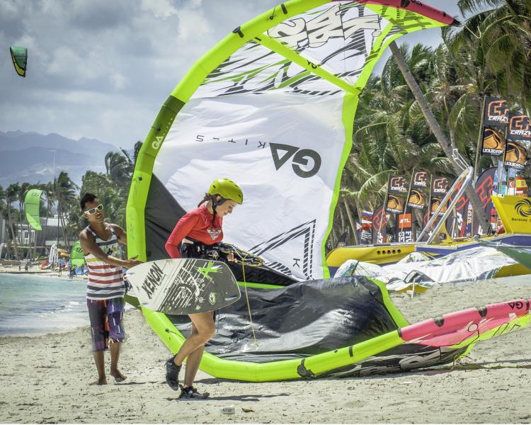 Am Funboard Center werden die Kite Kurse mit maximal 2 Kiteschülern durchgeführt.