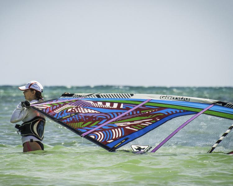 Windsurfschulungen kombiniert mit Yoga im YOGA CAMP++ am Funboard Center Boracay