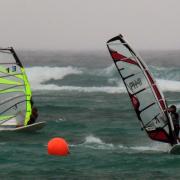 Gido vom Funboard Center Boracay in Führung am Internationalen Funboard Cup am Bulabog Beach im 2011.